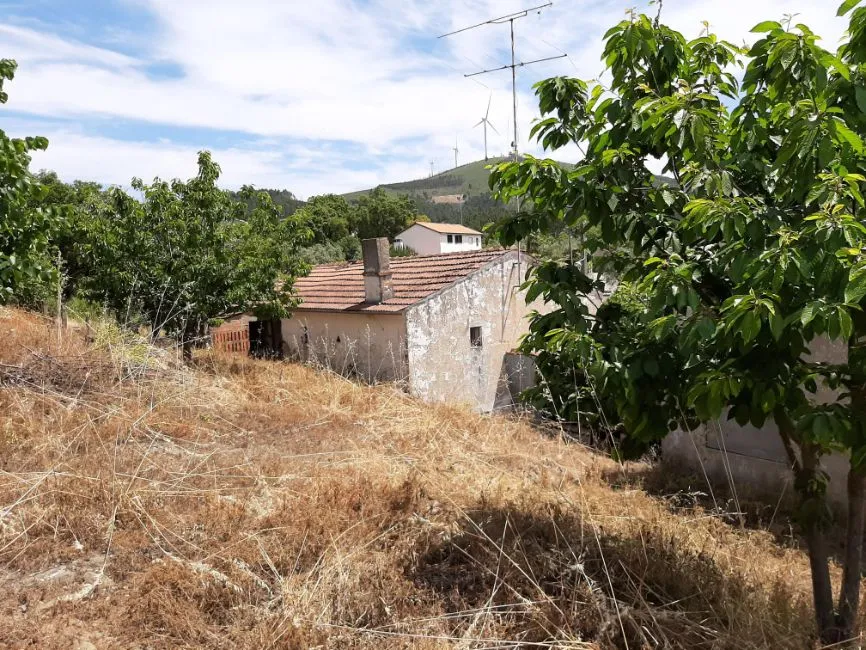 Maison avec terrain au Portugal Image 1